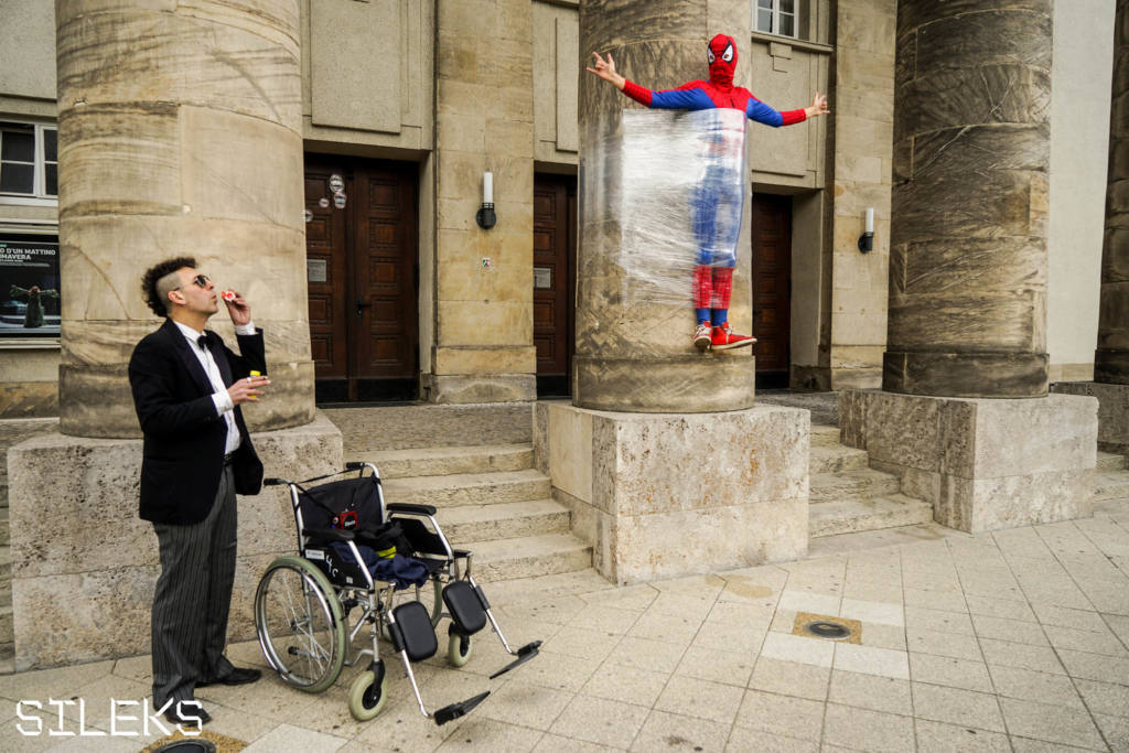 Tony Clifton Circus - Spiderman is back in Town - Festival Mirabilia 2017